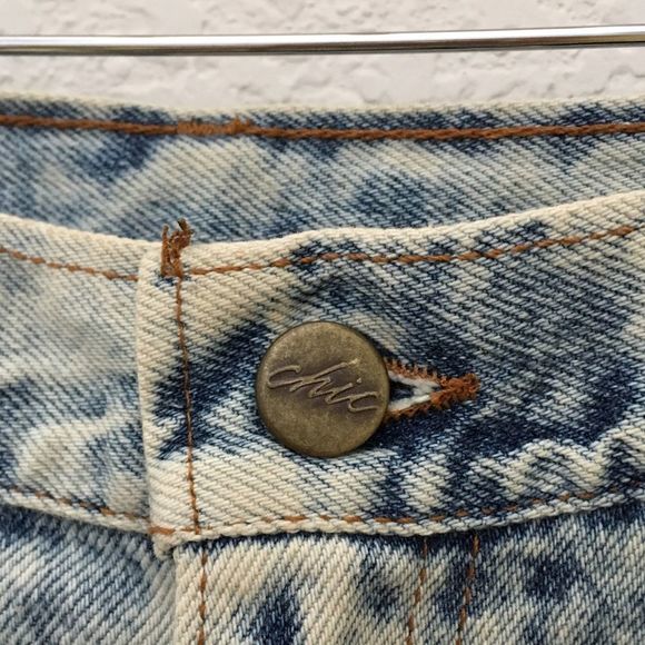 VINTAGE 90s Chic Jeans Acid Wash Crop, Long Shorts - Picture 4 of 8